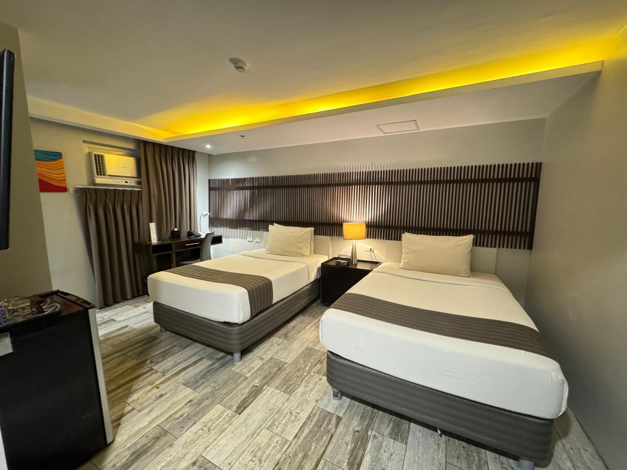 1A Express Hotel Cagayan de Oro Buitenkant foto